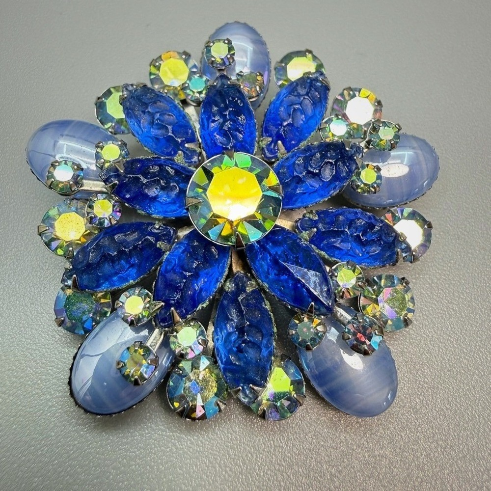 Vintage Blue AB Rhinestone Molded Volcano Glass Floral Brooch MCM Silver‎ Tone
